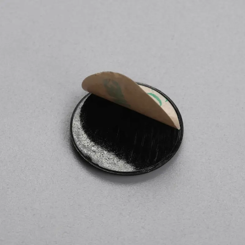 3D kohokuvioitu kultainen kromimerkki OEM-tehdas