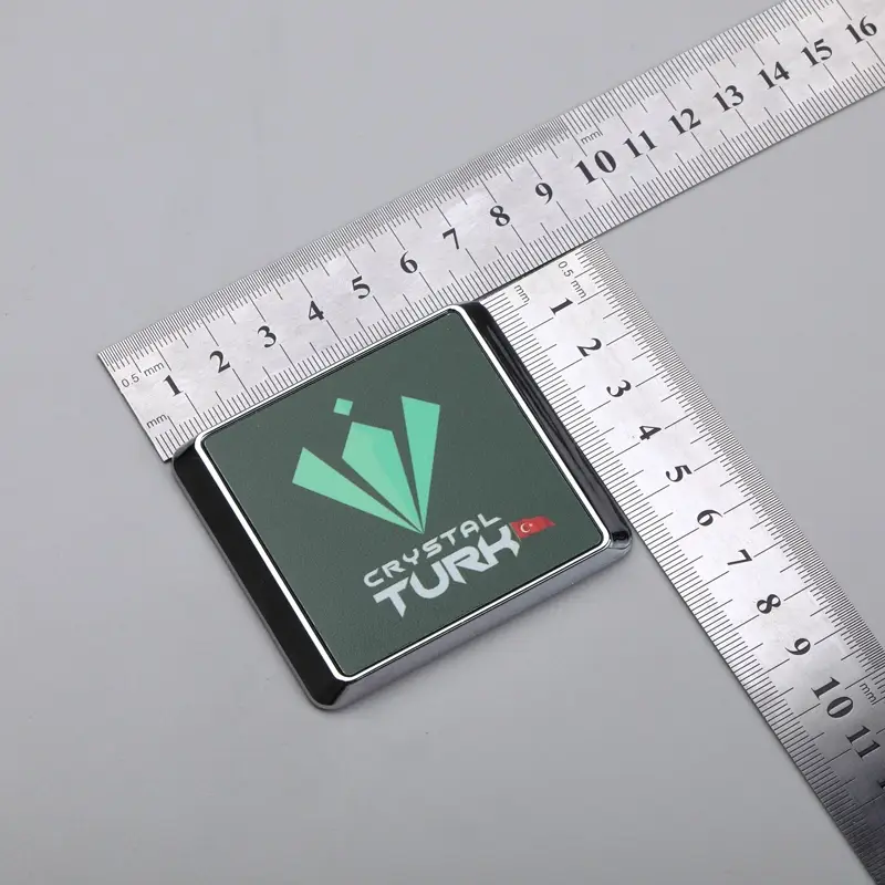 3D korotettu tarra