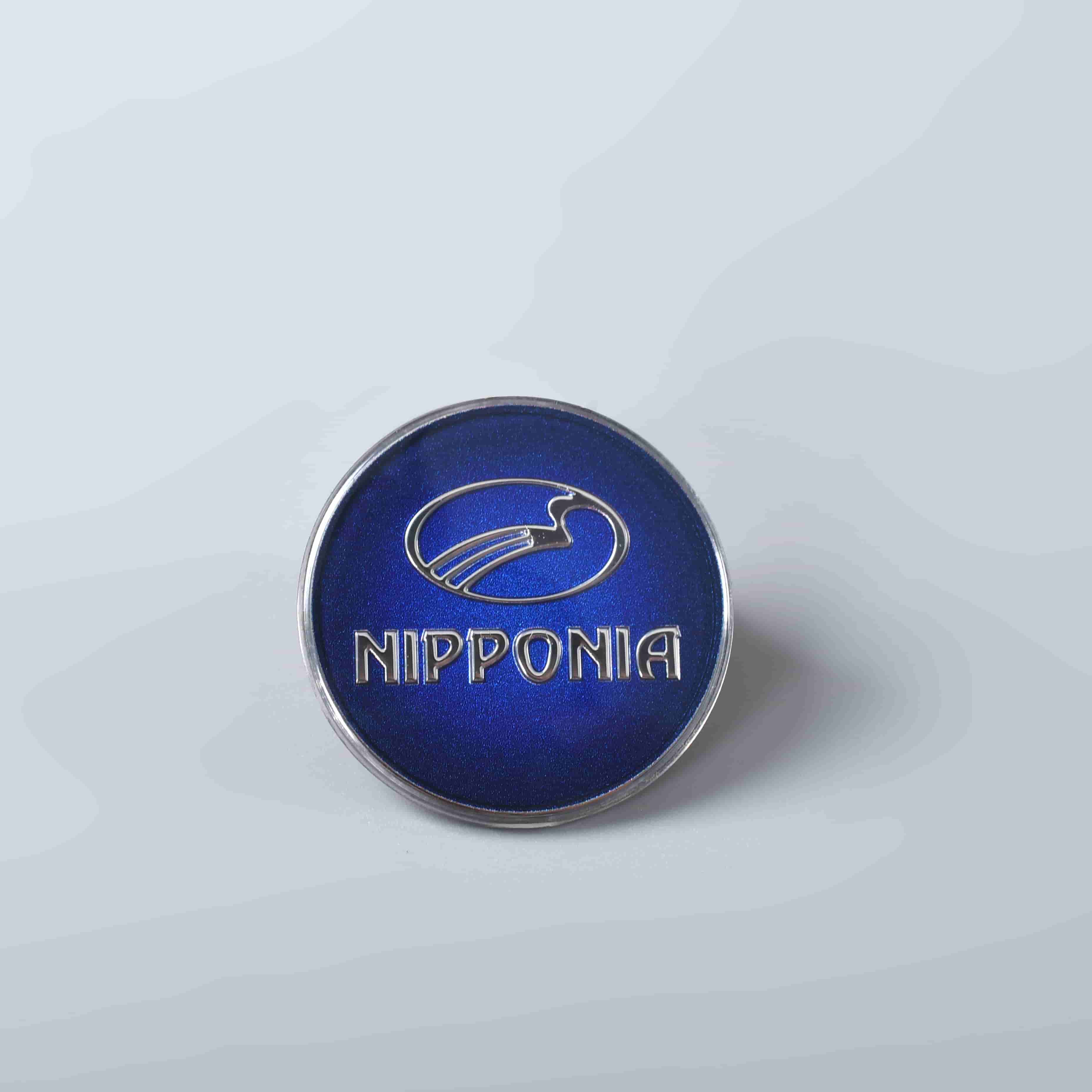 Kohokuvioitu logo 3D muovinen tunnus