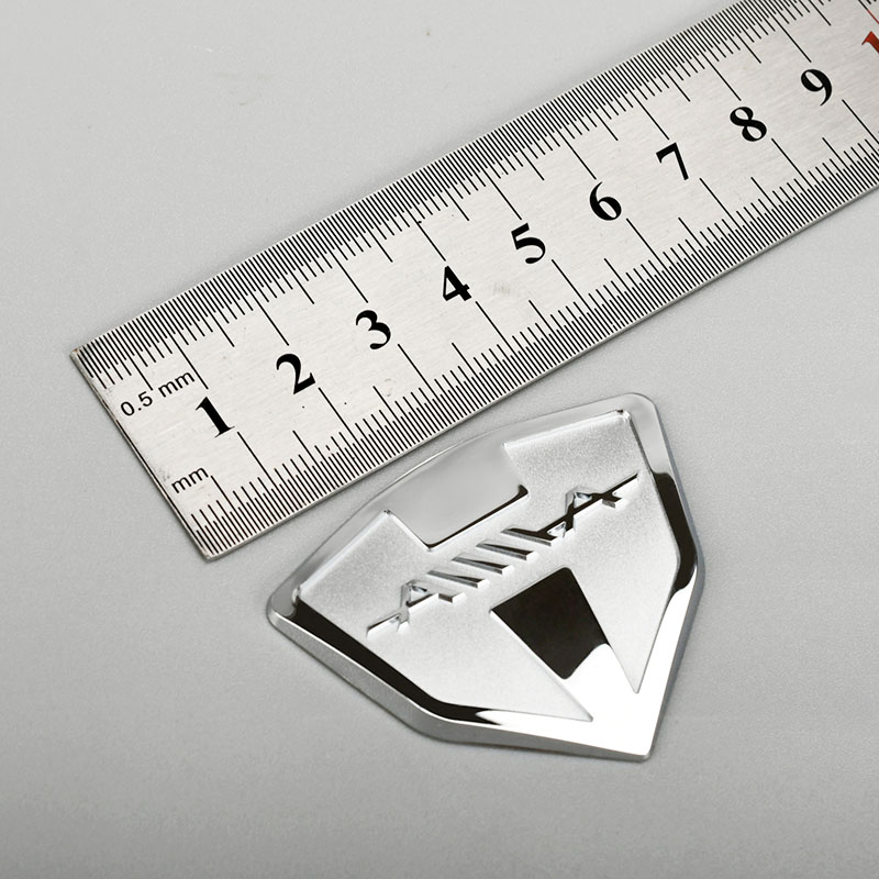 Kromimetallinen logotarra