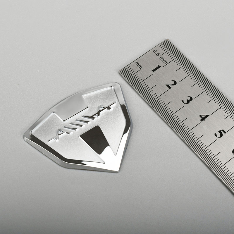 Kromimetallinen logotarra