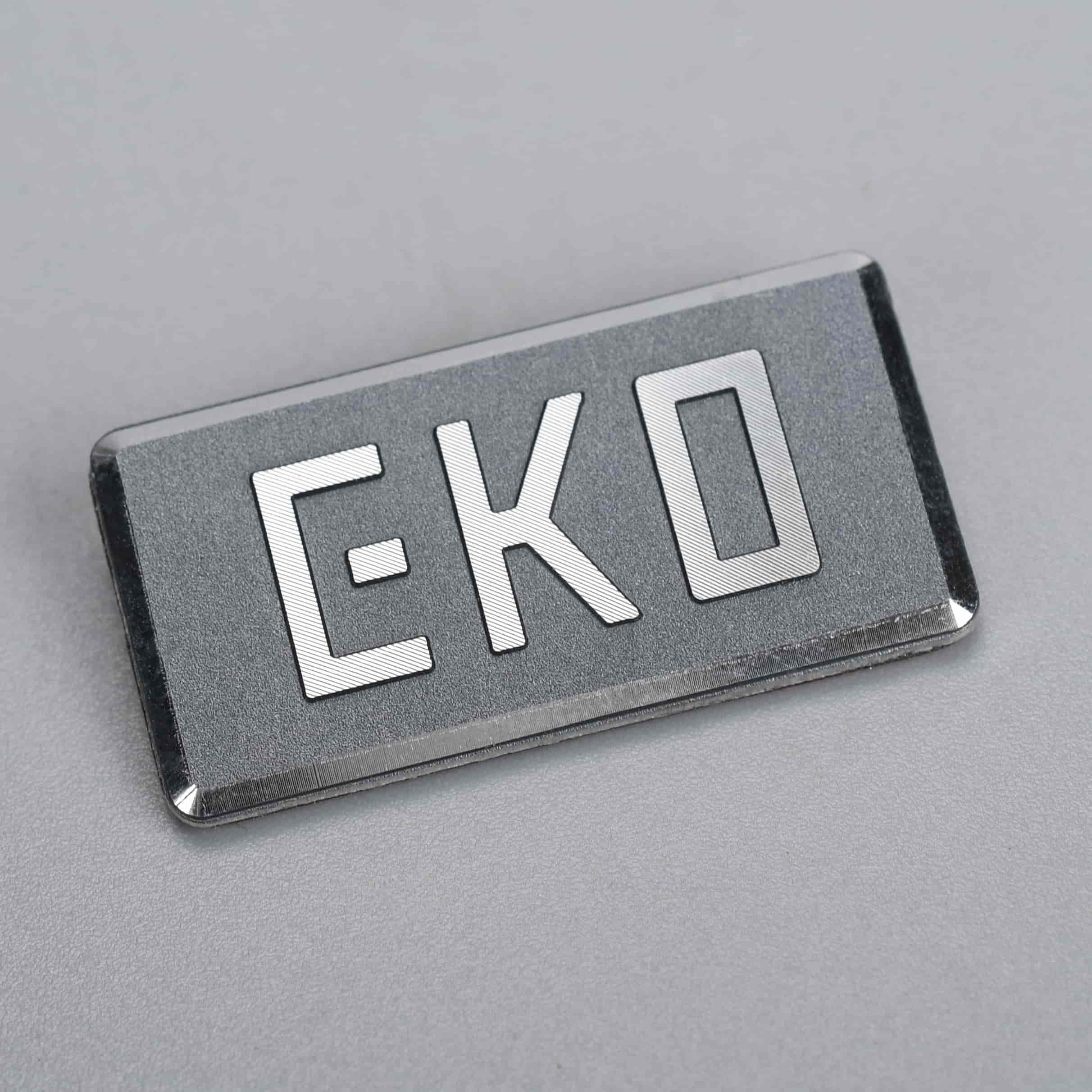 Kohokuvioitu tyyppikilpi elektroniikkaan