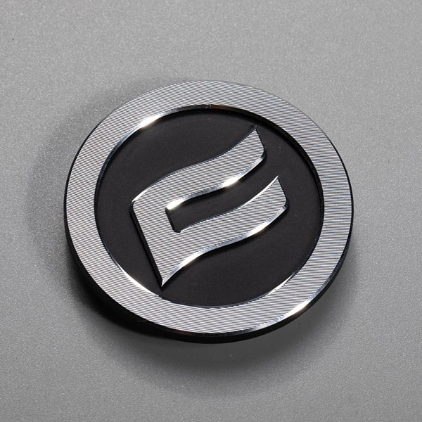 Logo metalliset etiketit