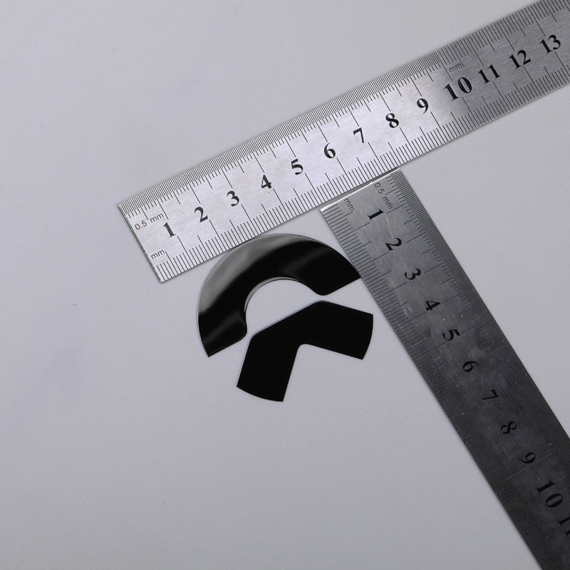 3D-nikkelitarra kromimusta auton tunnuslogo